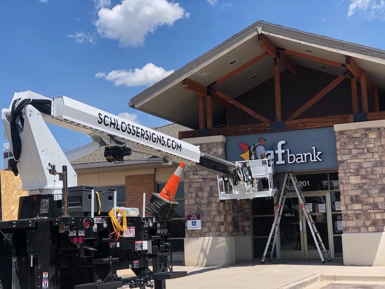 Unveiling the Superior Manufacturing Capabilities at Schlosser Signs